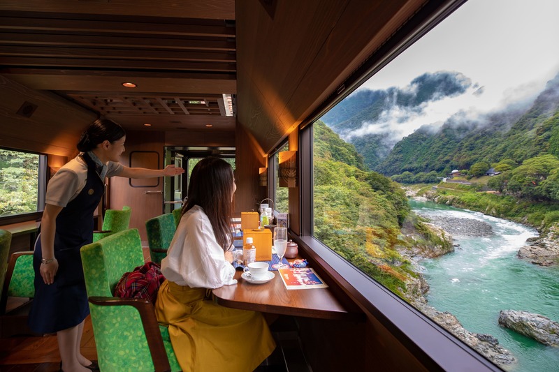 四国旅客鉄道株式会社 営業部