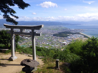高屋神社　～天空の鳥居～